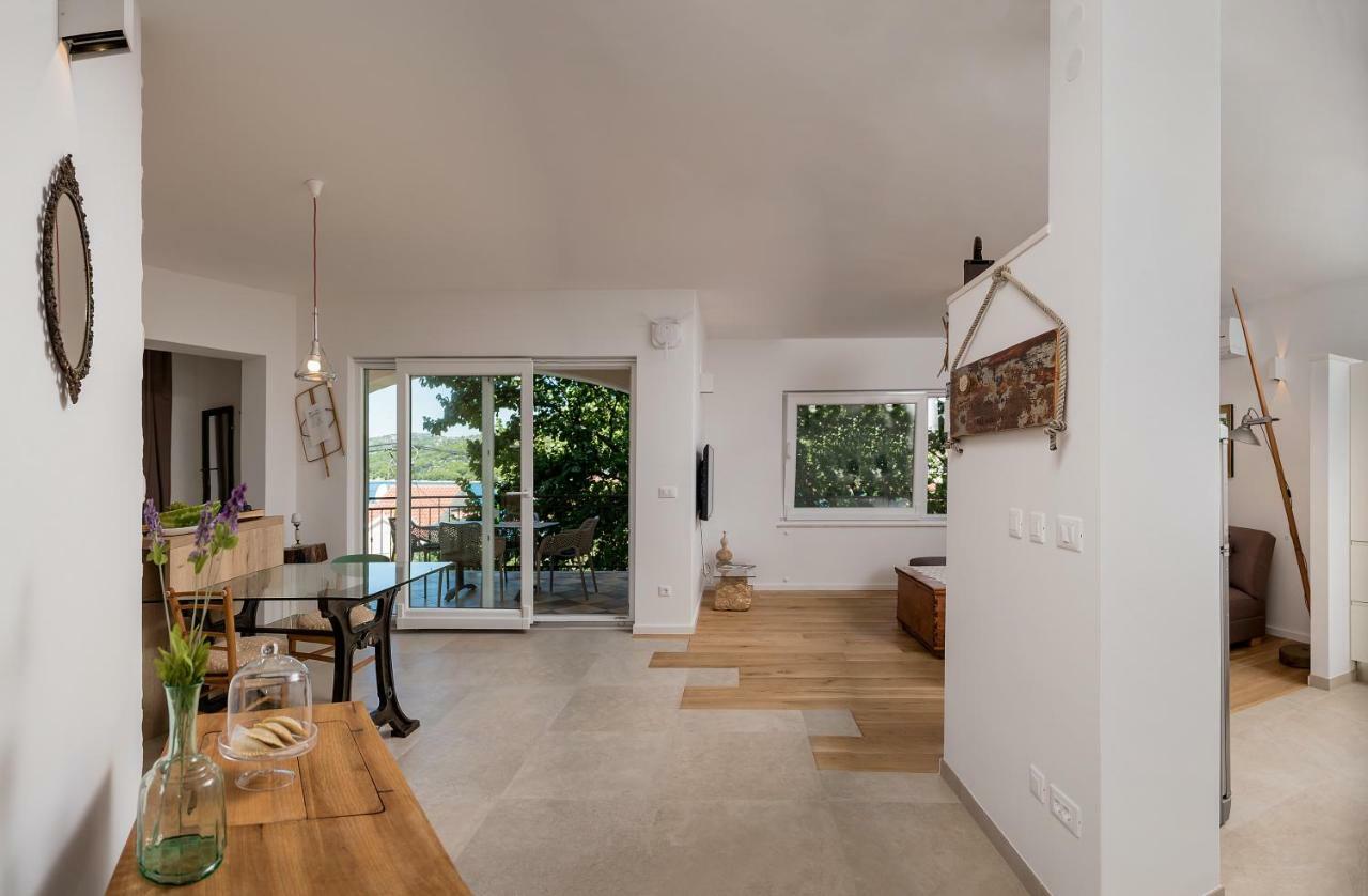 Arka Trogir Apartments - Seget Vranjica Exterior foto
