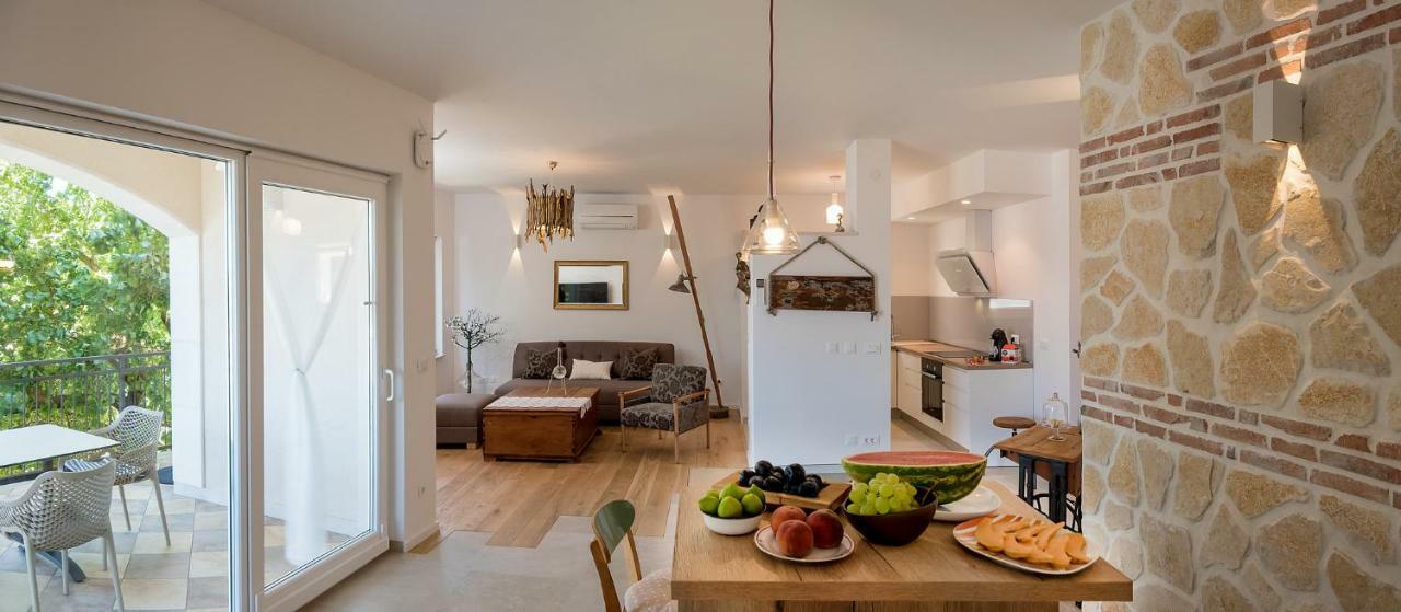 Arka Trogir Apartments - Seget Vranjica Exterior foto